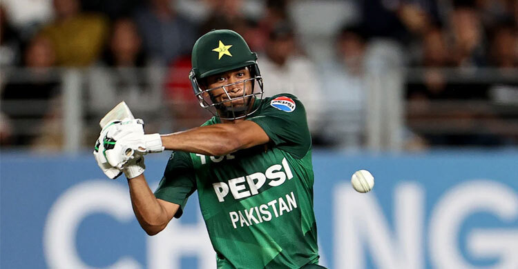 অখ্যাত হাসান নওয়াজে রেকর্ড গড়া জয় পাকিস্তানের